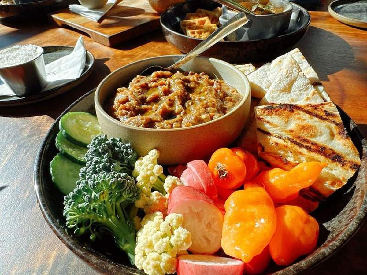  Hummus appetizer with veggies at Southall’s January. Photo credit: Robin O’Neal Smith 