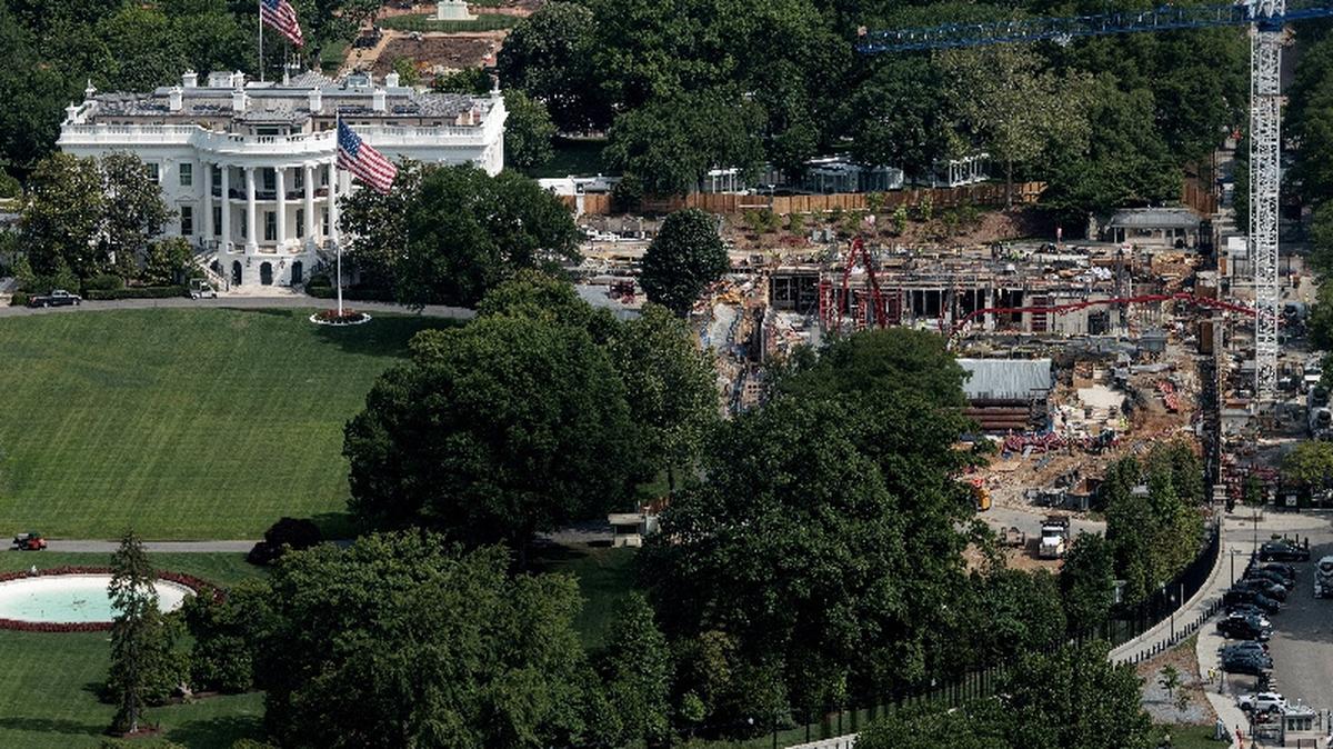 Construction continues on the planned White House ballroom in the area of the former East Wing in Washington, D.C., U.S., May 14, 2026. REUTERS/Evelyn Hockstein      TPX IMAGES OF THE DAY