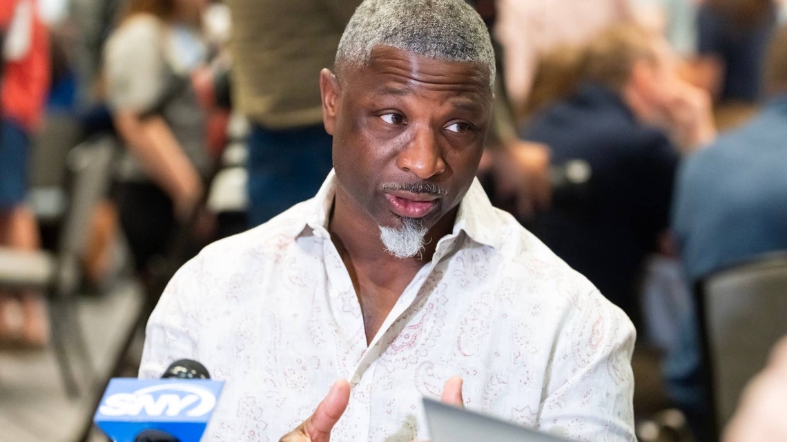 New York Jets Head Coach Aaron Glenn Explains His Defense's Communication Breakdowns 