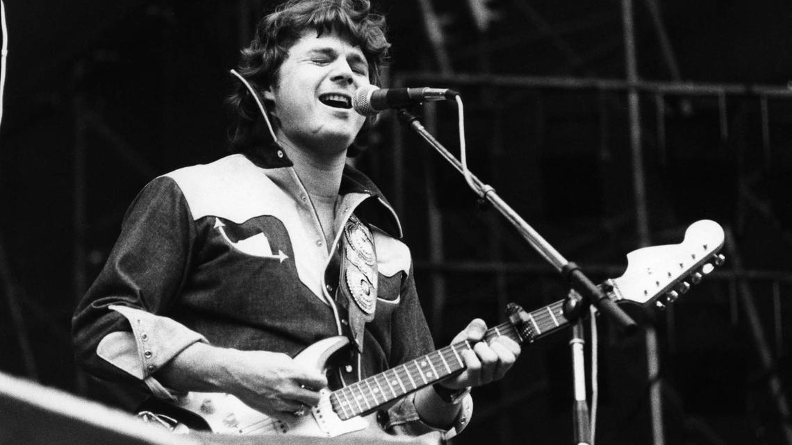 1976 No. 1 Classic Rock Hit Was Written to 'Kick Pink Floyd in the Butt' 