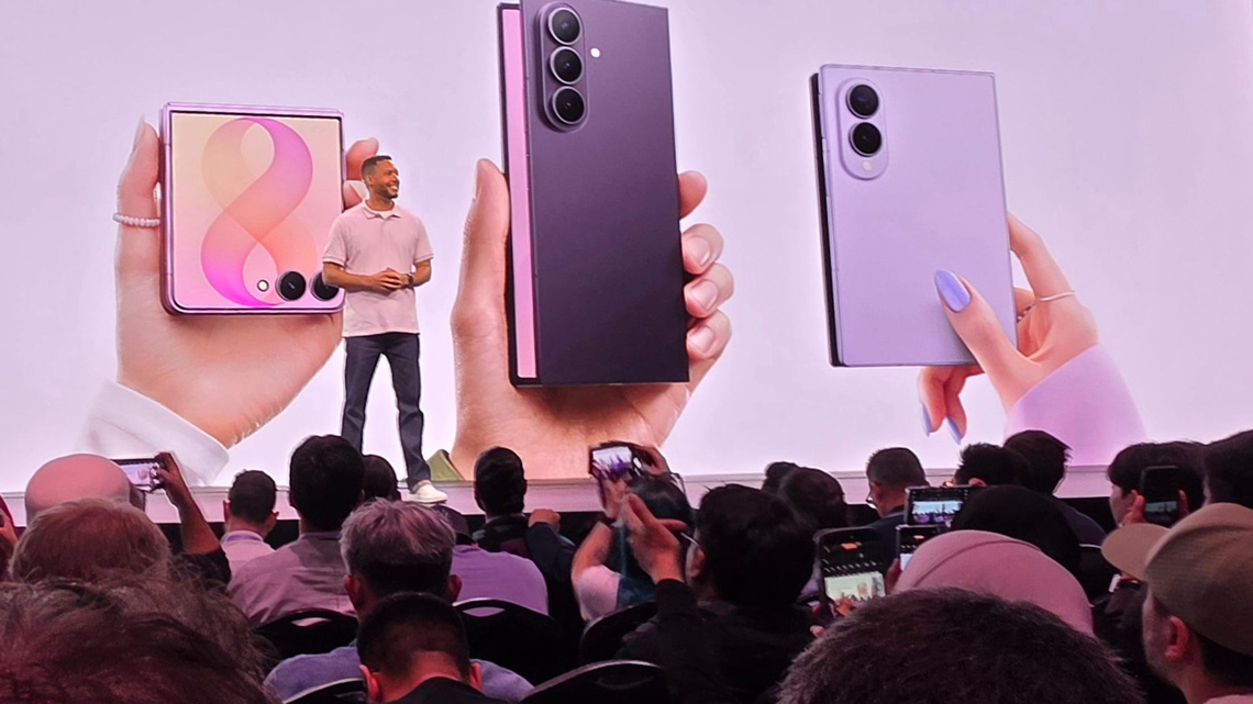 Samsung CEO says foldable phones are ready for the mainstream 