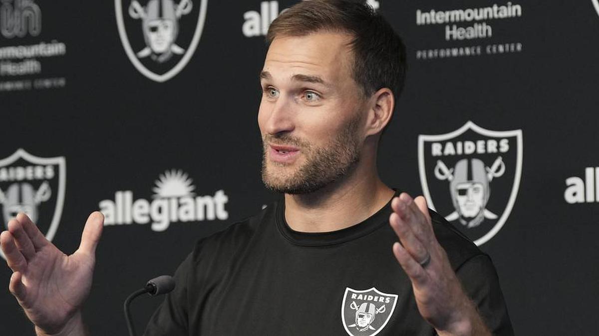  Apr 8, 2026; Las Vegas, NV, USA; Las Vegas Raiders quarterback Kirk Cousins speaks at a press conference at Intermountain Health Performance Center. Mandatory Credit: Candice Ward-Imagn Images | Candice Ward-Imagn Images 