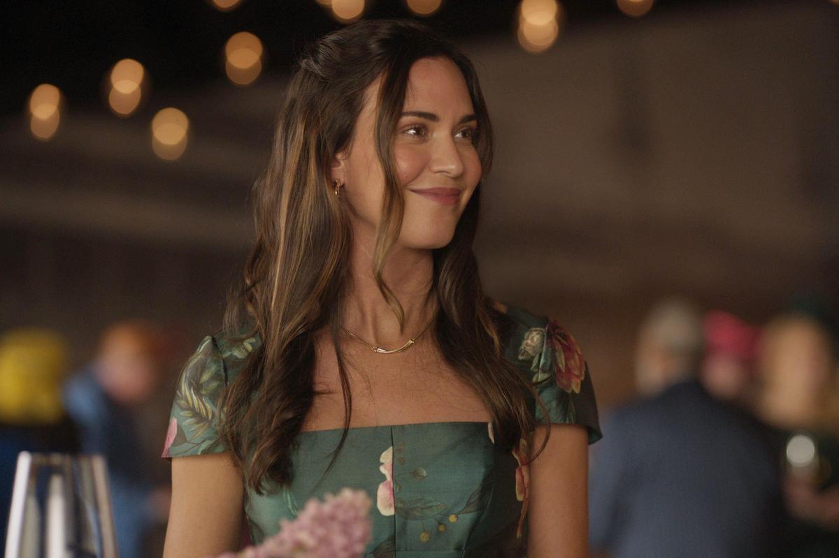  Odette Annable in ‘Kentucky Roses.'Hallmark Media 