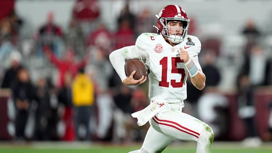  Alabama's Ty Simpson (15) rushes in the second half of the College Football Playoff game between the University of Oklahoma Sooners (OU) and the Alabama Crimson Tide at the Gaylord Family - Oklahoma Memorial Stadium in Norman, Okla., Friday Dec. 19, 2025. | SARAH PHIPPS/THE OKLAHOMAN / USA TODAY NETWORK via Imagn Images 
