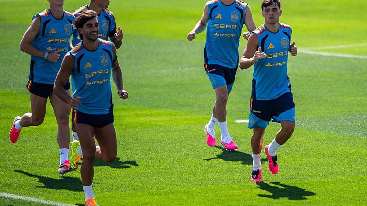 Barcelona player make up almost a third of Spain's 26-player roster. | Luciano Lima/Getty Images 