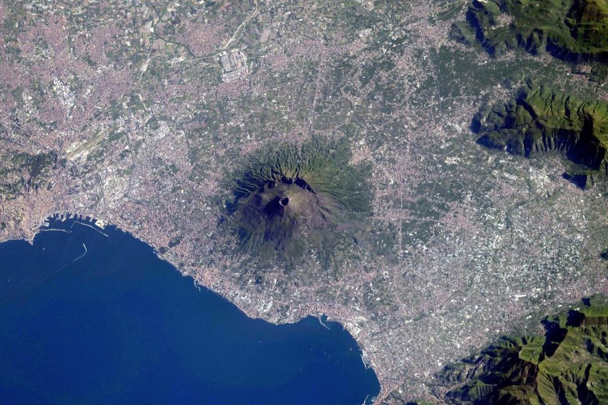  A picture of Mount Vesuvius, near Naples in southern Italy, taken from the International Space Station on May 27, 2026. (Sophie Adenot/ESA/NASA via SWNS) 
