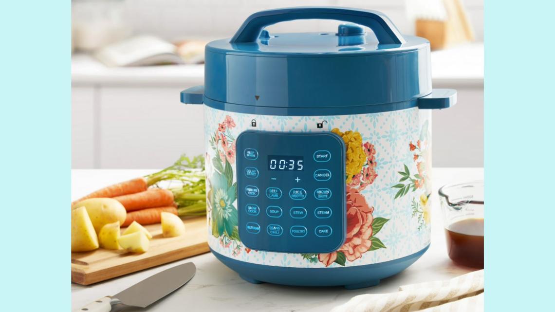 These 20+ Kitchenware Finds From The Pioneer Woman Collection at Walmart Scream Spring 