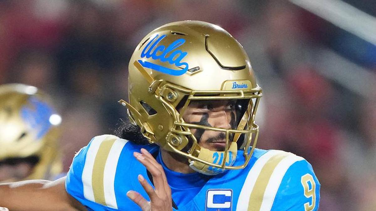  Nov 29, 2025; Los Angeles, California, USA; UCLA Bruins quarterback Nico Iamaleava (9) throws the ball against the Southern California Trojans in the first half at United Airlines Field at Los Angeles Memorial Coliseum. Mandatory Credit: Kirby Lee-Imagn Images | Kirby Lee-Imagn Images 