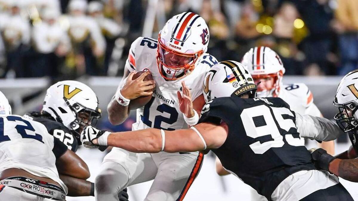  Auburn quarterback Ashton Daniels (12) runs during the third quarter against Vanderbilt at FirstBank Stadium in Nashville, Tenn., Saturday, Nov. 8, 2025. | USA TODAY Network via Reuters Connect 