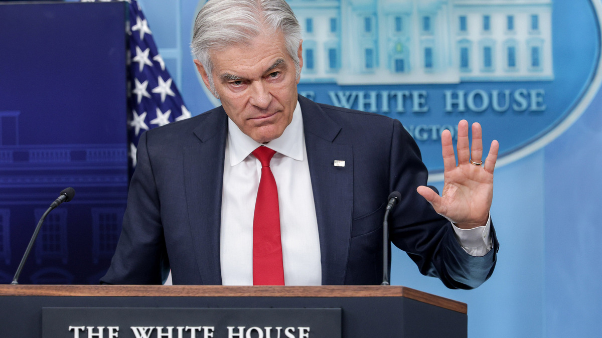 Administrator for the Centers for Medicare & Medicaid Services Dr. Mehmet Oz answers questions during a press conference in the Brady Press Briefing Room at the White House on June 2, 2026, in Washington, D.C. (Alex Wong/Getty Images/TNS)