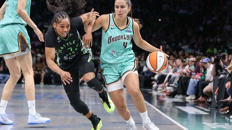 Breanna Stewart, Liberty hold off Storm to push losing streak to 10 