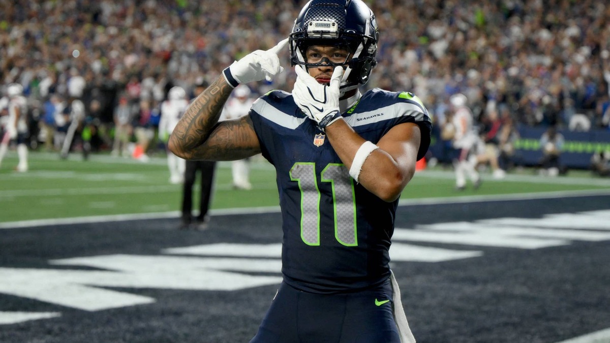 Jaxon Smith-Njigba Explains What Makes This Seahawks Team Special