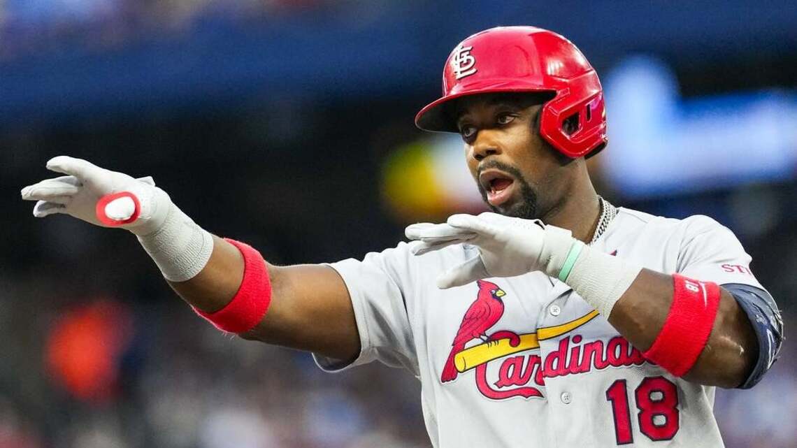 Cardinals break through in 9th, end Blue Jays' streak 