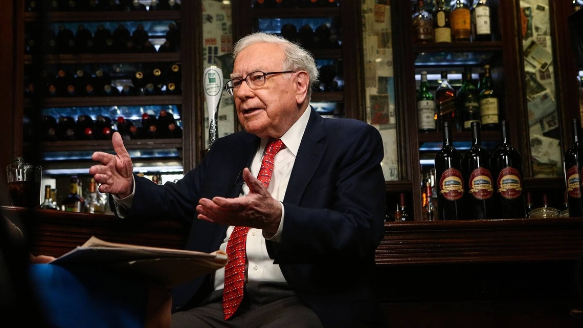 Warren Buffett's Berkshire sends jarring signal to stock buyers 