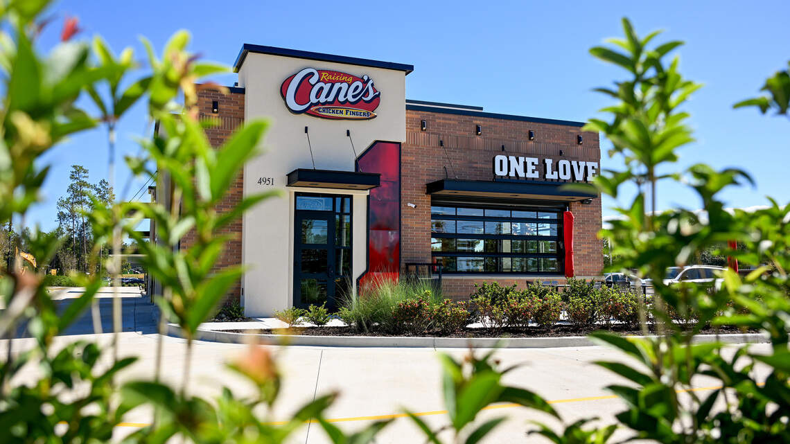 Popular chicken chain Raising Cane’s debuts in Macon