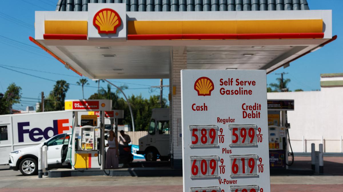 Premium gasoline prices above $6 per gallon and diesel fuel prices above $7 a gallon are displayed outside of a Shell gas station in West Hollywood on April 14, 2026. (Patrick T. Fallon/AFP/Getty Images/TNS)