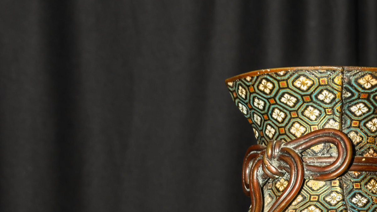 Trash or Treasure: Bronze piece is not an umbrella stand