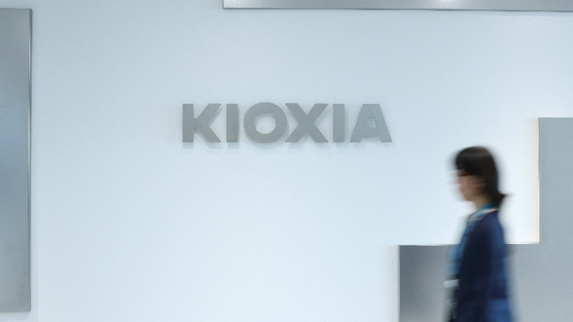 Kioxia considers raising $10 billion in US listing, Bloomberg News reports 