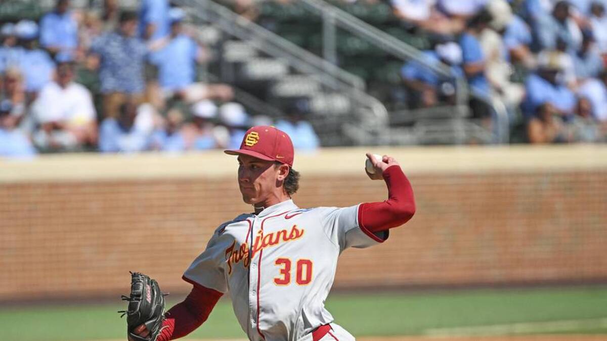  Jun 5, 2026; Chapel Hill, NC, USA; USC Trojans pitcher Mason Edwards (30) pitches the ball to the North Carolina Tar Heels during the third inning at Boshamer Stadium. Mandatory Credit: Zachary Taft-Imagn Images | Zachary Taft-Imagn Images 