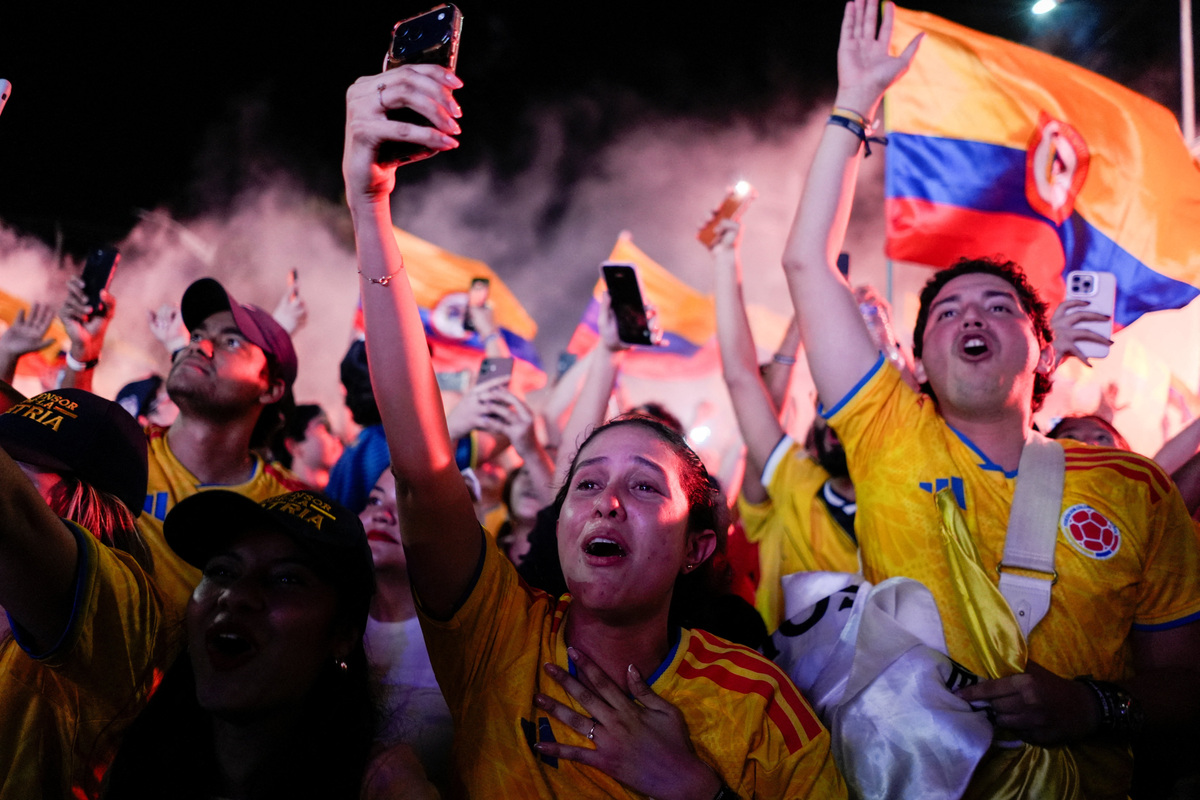 A supporter of Colombia's right-wing presidential candidate Abelardo De La Espriella reacts after the preliminary runoff results against leftist candidate Ivan Cepeda, in Barranquilla, Colombia, June 21, 2026. REUTERS/Charlie Cordero