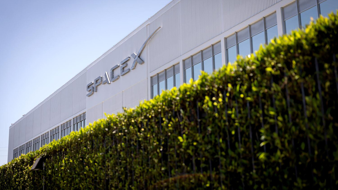 Behind Elon Musk's plans for a mega-merger of SpaceX and Tesla 