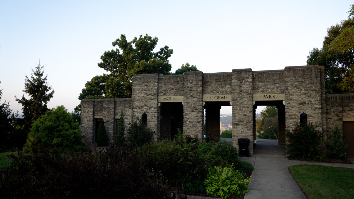 Owners of struggling Clifton Market sell land for city park expansion 