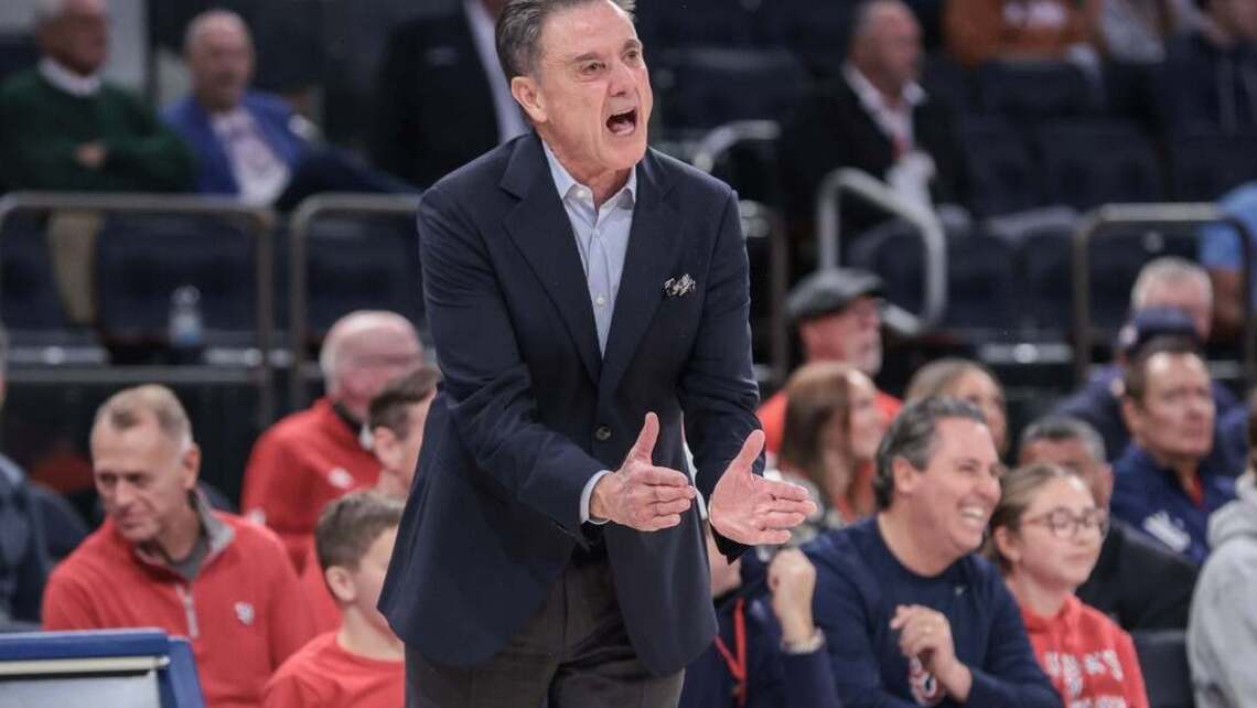 No. 13 St. John's strives to build chemistry in opener vs. Monmouth 
