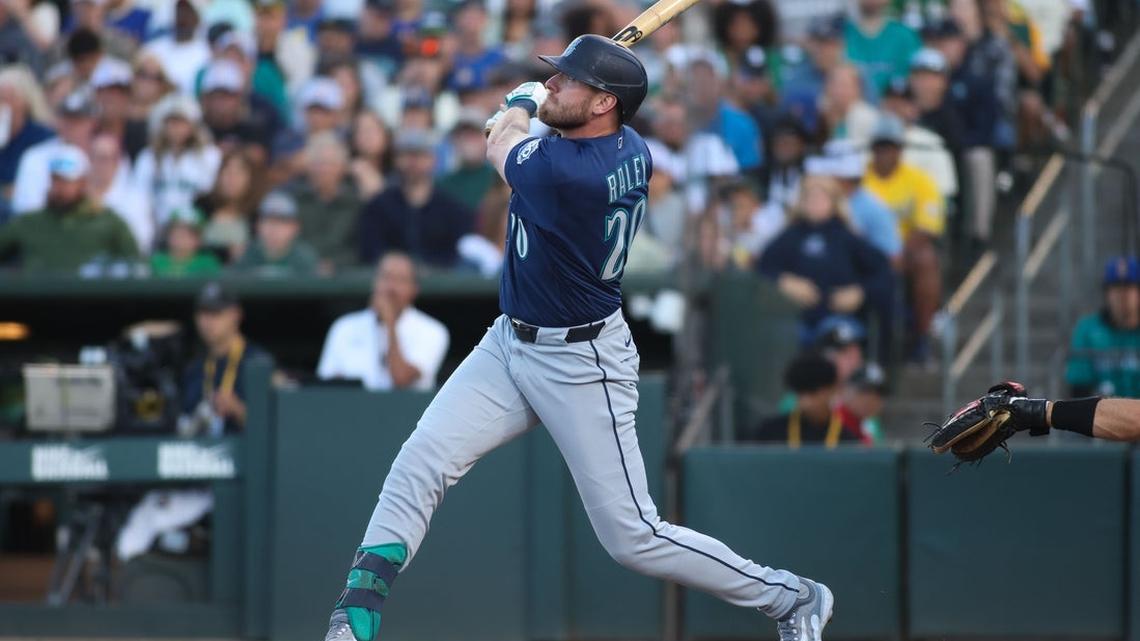Six-run inning, 4-homer night propel Mariners to blowout of A's