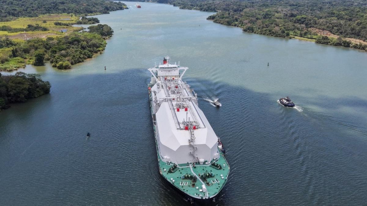 FILE PHOTO: A drone view shows the Bahamas‑flagged LNG tanker Nohshu Maru sailing through the Panama Canal in Gamboa City, Panama, March 24, 2026. REUTERS/Enea Lebrun/File Photo