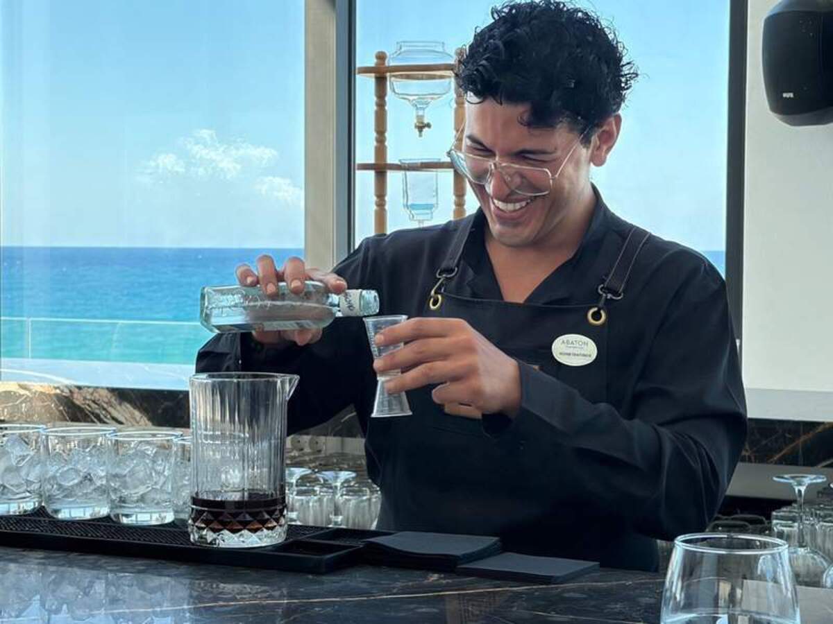  The Abaton's extensive bar program infuses local flavor into the resort's sips. Photo Credit: Erika Ebsworth-Goold 