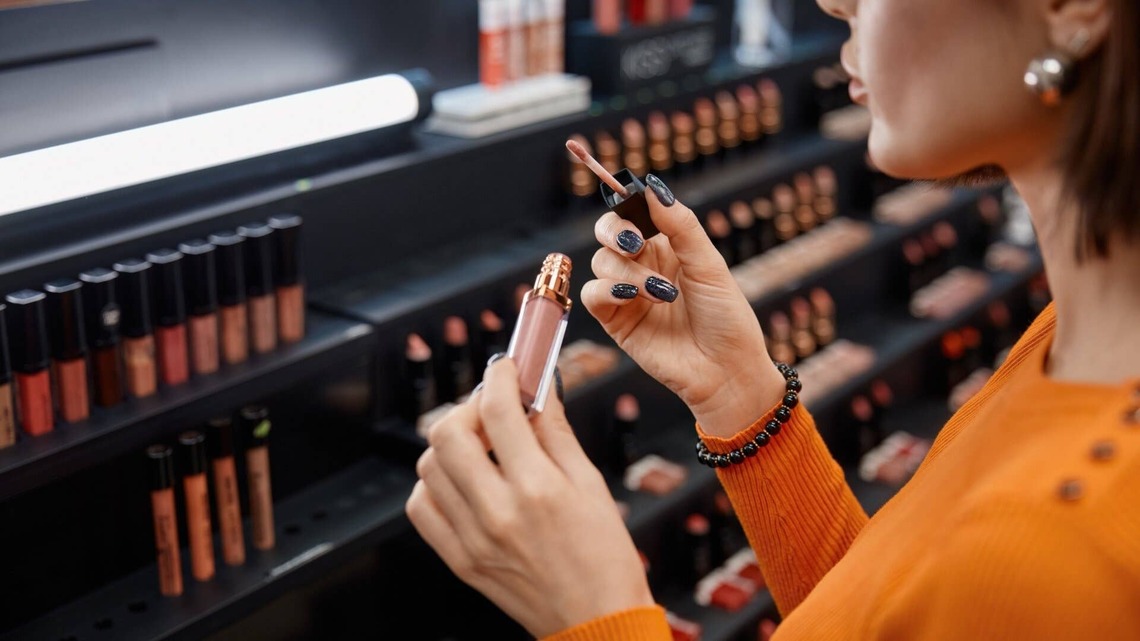 After closing nearly all locations, Glossier secures funding 