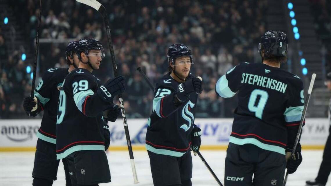 Kraken squander third-period lead, bounce back to top Mammoth