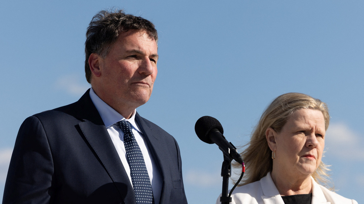 The Canadian minister responsible for Canada-U.S. relations, Dominic LeBlanc, and Canada's chief trade negotiator to the United States, Janice Charette, speak to the media at the Embassy of Canada in Washington, D.C., U.S., June 2, 2026. REUTERS/Anna Rose Layden