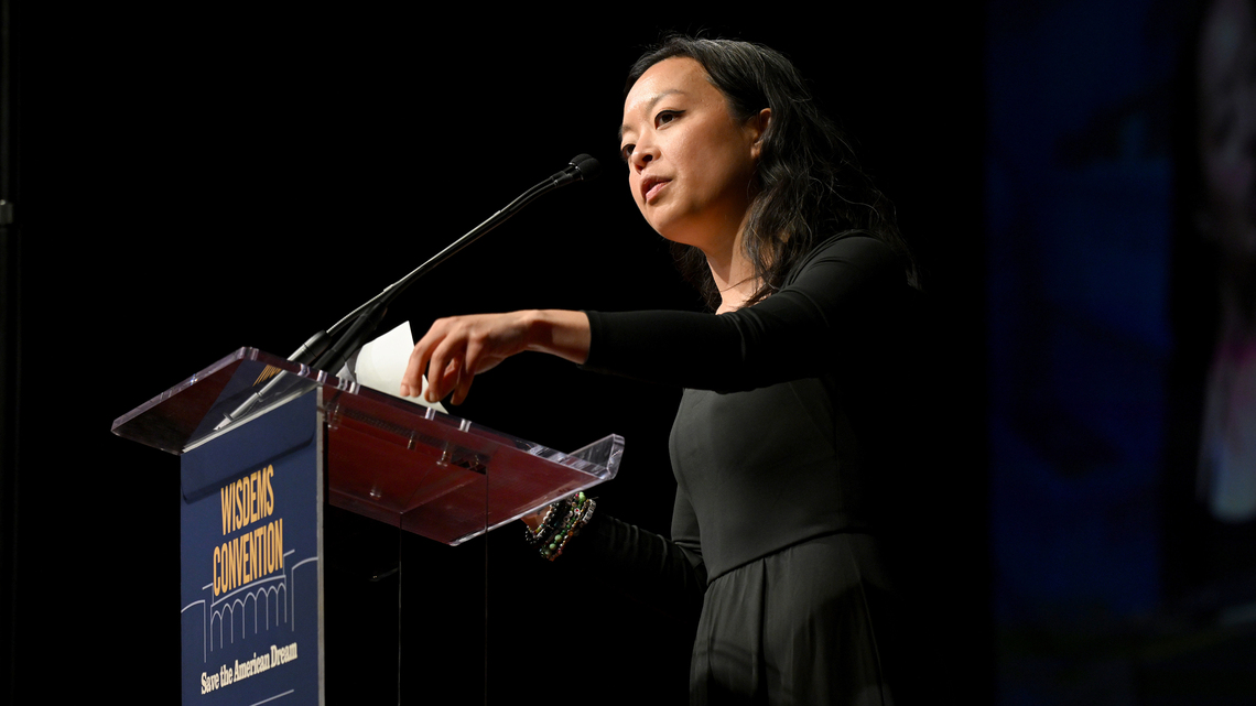 In another key primary test, a favored progressive is upset in Wisconsin governor's race 
