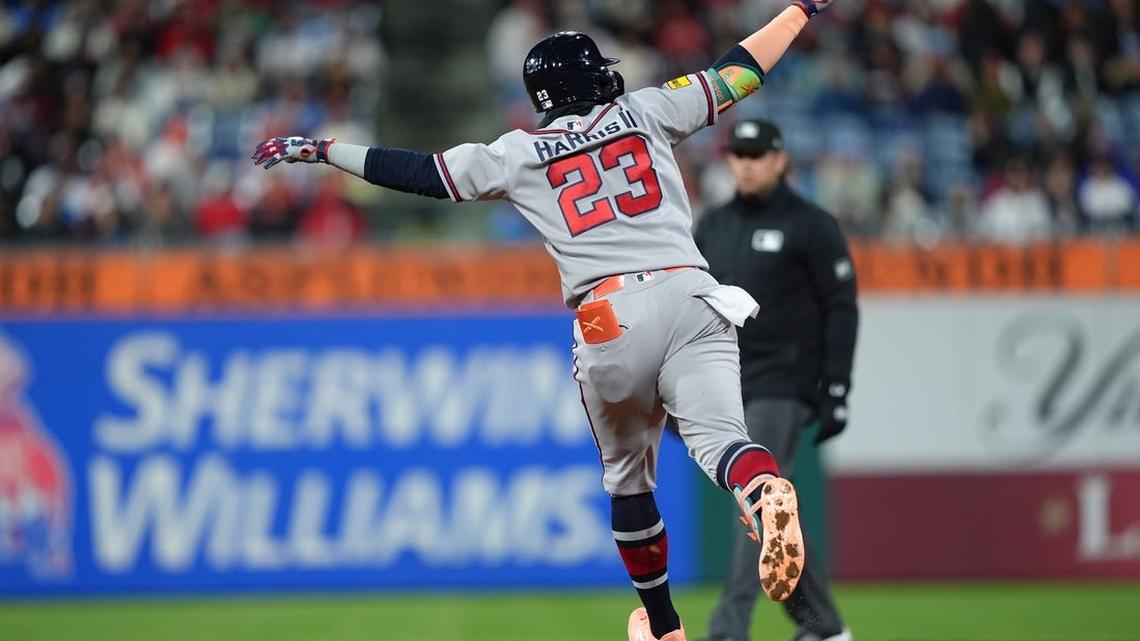 Harris delivers for Braves, who sweep series from Phillies