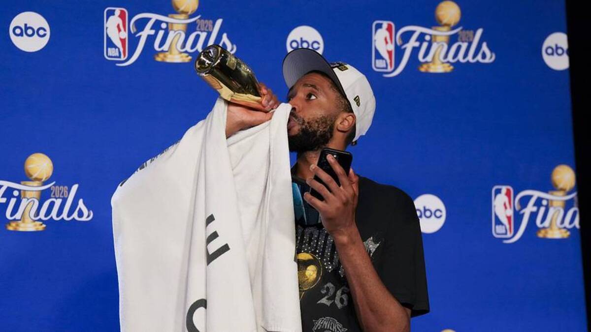  Mikal Bridges has celebrated as hard as any Knick since winning the NBA Finals. | Scott Wachter-Imagn Images 