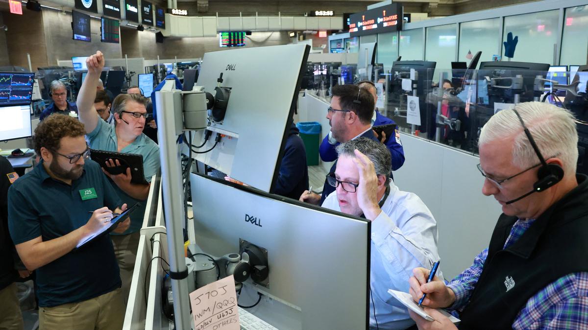 Futures-options traders work on the floor at the New York Stock Exchange's NYSE American (AMEX) in New York City, U.S., May 26, 2026. REUTERS/Brendan McDermid