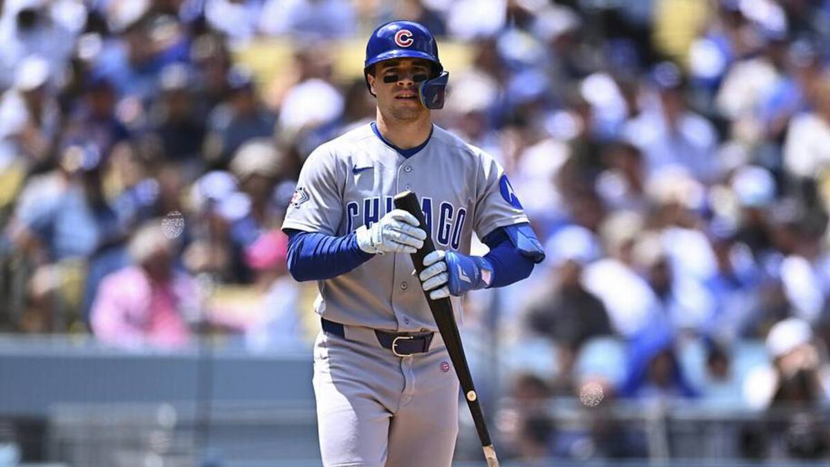  Apr 26, 2026; Los Angeles, California, USA; Chicago Cubs third baseman Matt Shaw (6) walks in the second inning against the Los Angeles Dodgers at Dodger Stadium. | Jonathan Hui-Imagn Images 