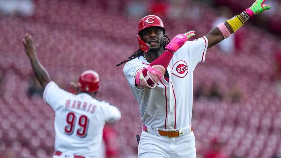 Reds complete sweep of Athletics with homers, plate discipline