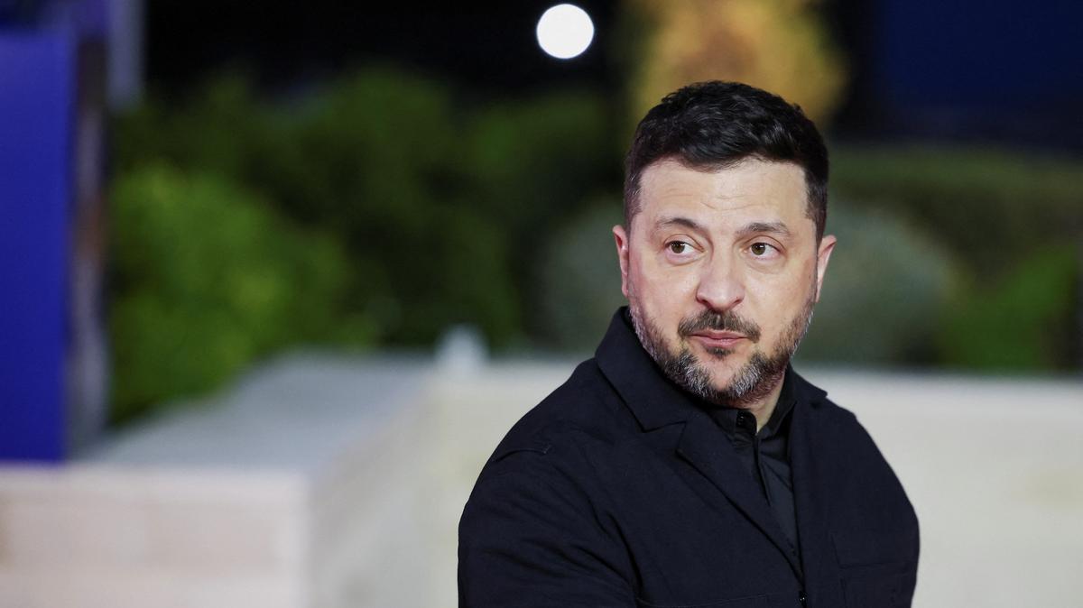 FILE PHOTO: Ukraine's President Volodymyr Zelenskiy arrives to attend an informal European leaders' summit in Ayia Napa, Cyprus April 23, 2026. REUTERS/Yiannis Kourtoglou/File Photo