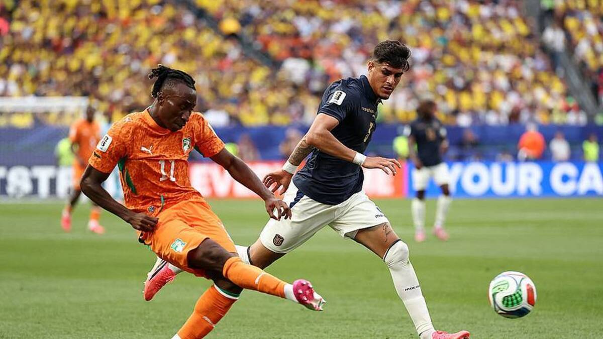  Yan Diomande (left) was primarily marked by Piero Hincapié. | Charly Triballeau/AFP/Getty Images 