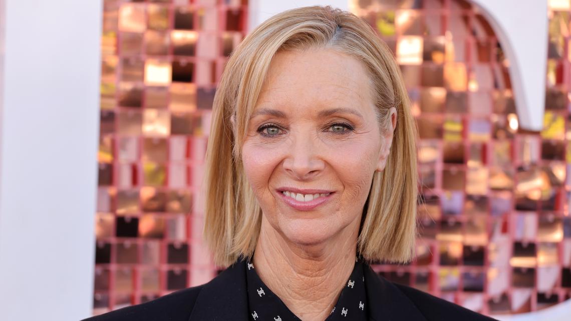 Lisa Kudrow Clarifies Stance on ‘Friends' ‘On a Break' Debate 