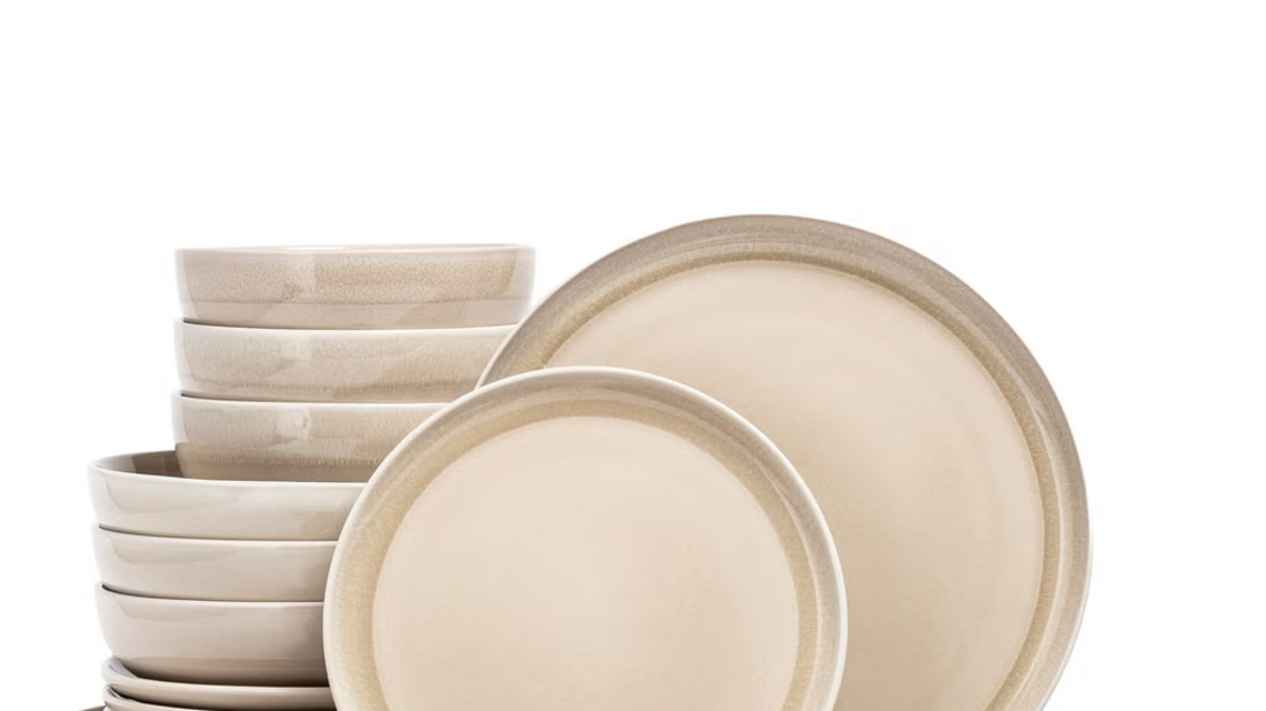 Costco's New Earthy 16-Piece Stoneware Dinnerware Set Brings So Much Character to Your Dinner Table 