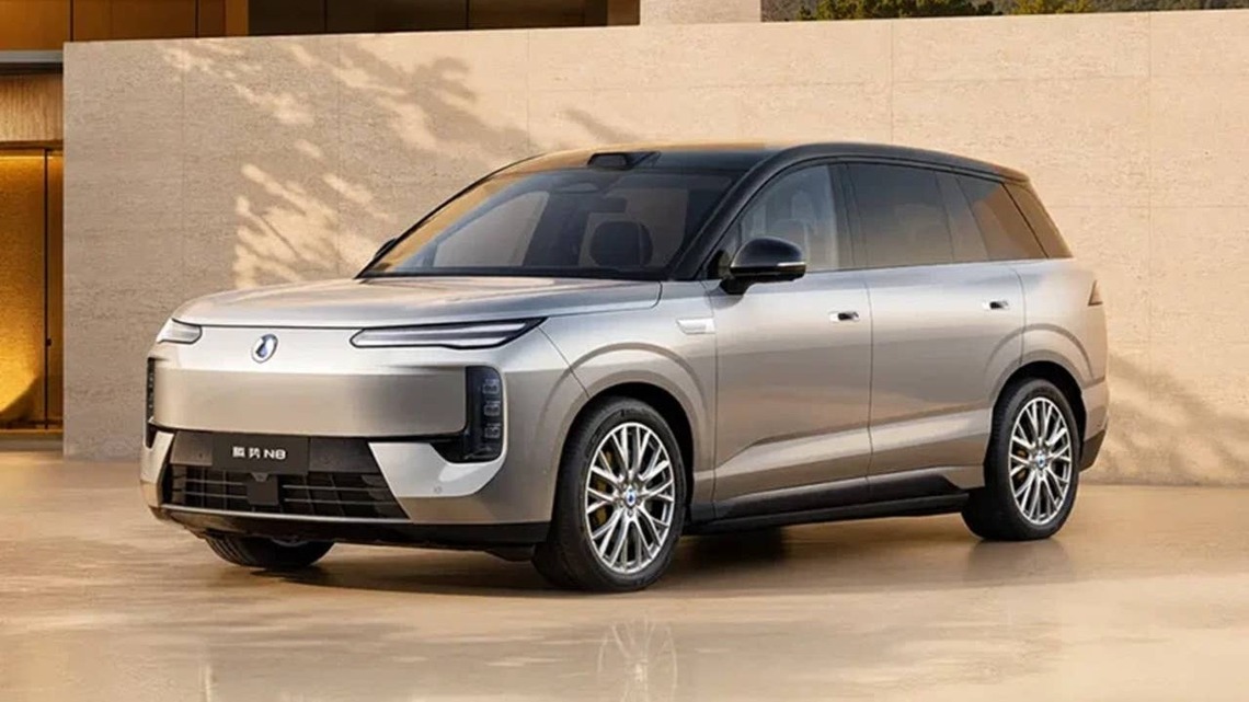 BYD's New 623-Mile Luxury SUV Claims to Beat Every EV Sold in America 