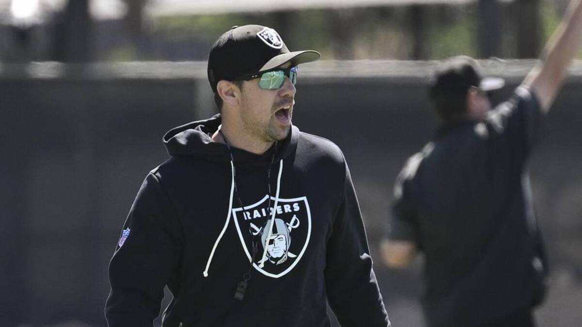  May 28, 2026; Henderson, NV, USA; Las Vegas Raiders head coach Klint Kubiak looks on during organized team activities at Intermountain Health Performance Center. Mandatory Credit: Candice Ward-Imagn Images | Candice Ward-Imagn Images 
