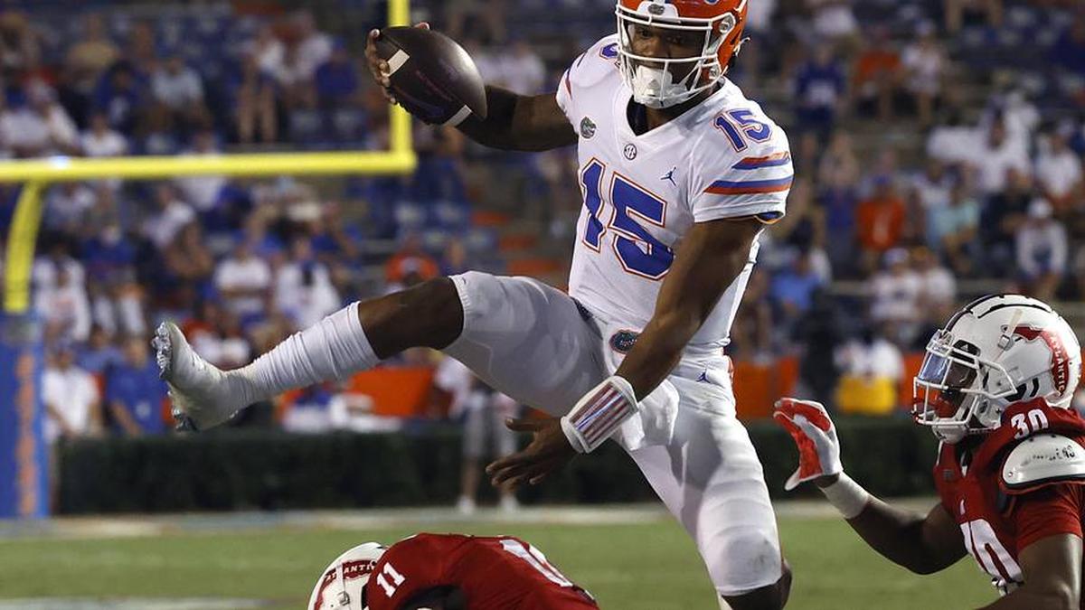  Florida Gators quarterback Anthony Richardson had multiple big plays off the bench in the 2021 win over FAU. | Kim Klement-Imagn Images 