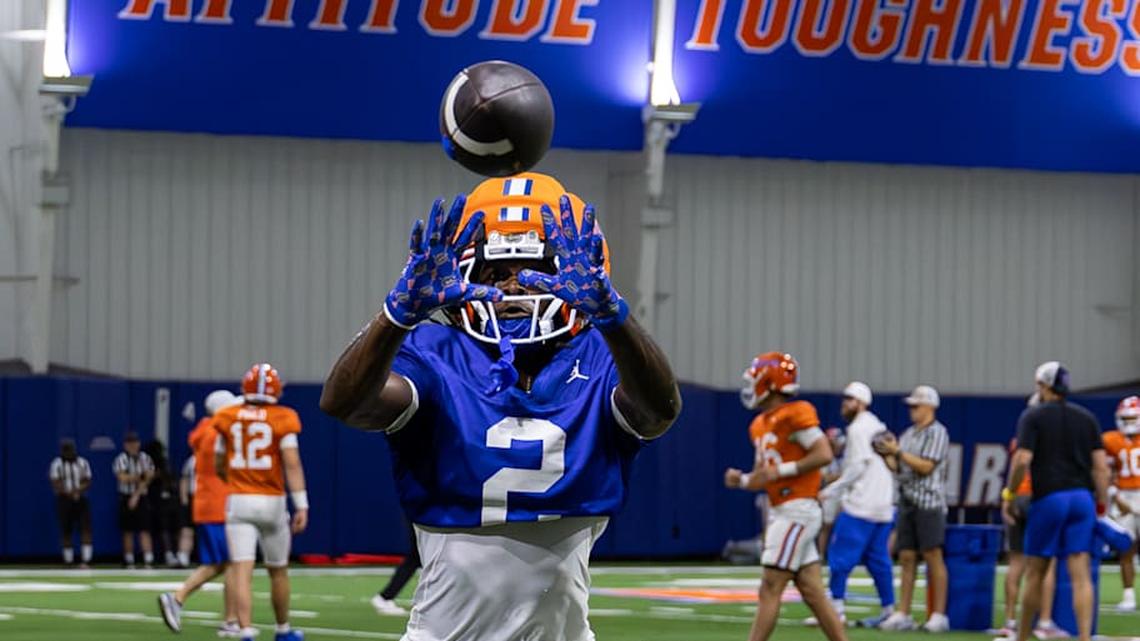  Eric Singleton Jr. sees a night-and-day difference from when he last played with Aaron Philo in 2024 to now. | Kyle Lander / Florida Gators on SI 