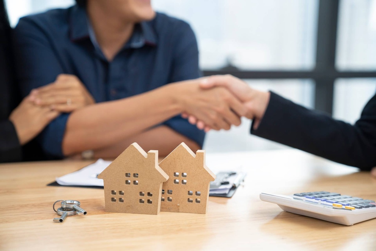  Mortgage lenders receive stronger applications from those buying second residences or investment properties. 