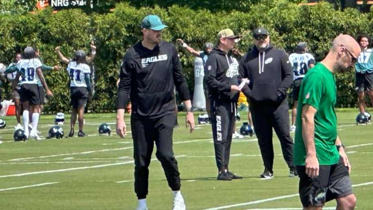  Eagles OC Sean Mannion at Rookie Camp on May 1, 2026 | John McMullen/Eagles On SI 