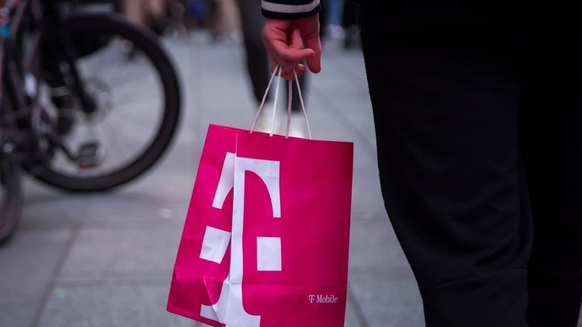 T-Mobile and Verizon face a new broadband rival 